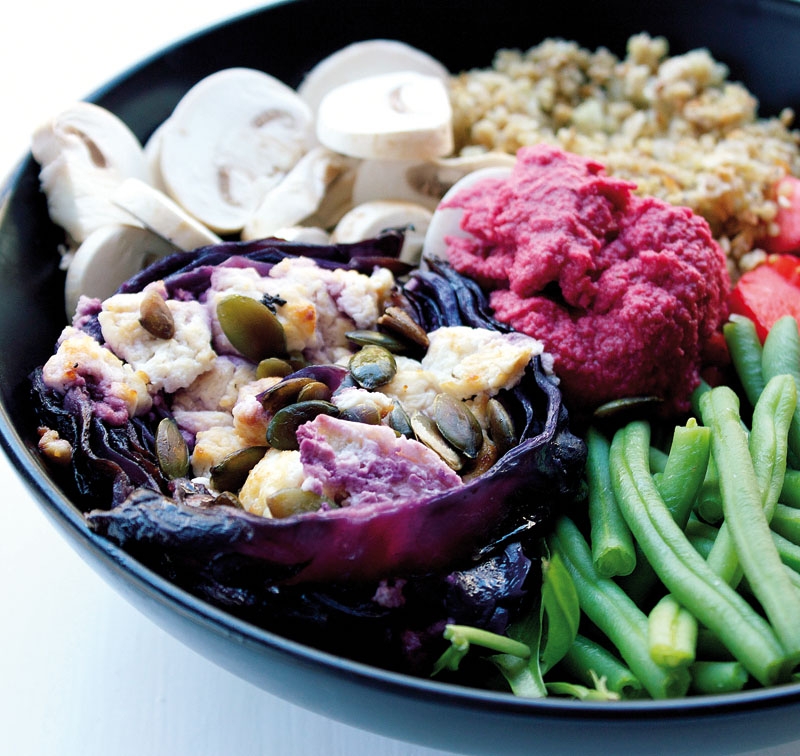 En buddha bowl är egentligen något så enkelt som en skål med allt man tycker är gott.